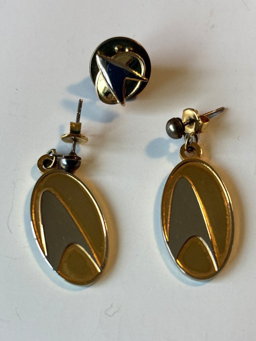 Star Trek Vintage Jewelry - Earrings and Pin